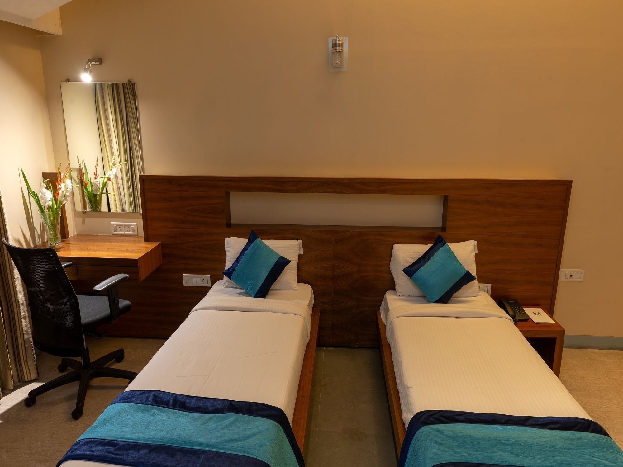 Hotel Mint Koregaon Park Pune Bagian luar foto